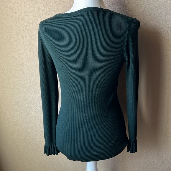 Ann Taylor Factory green ribbed long sleeve sweater, size medium petite - Picture 4 of 6